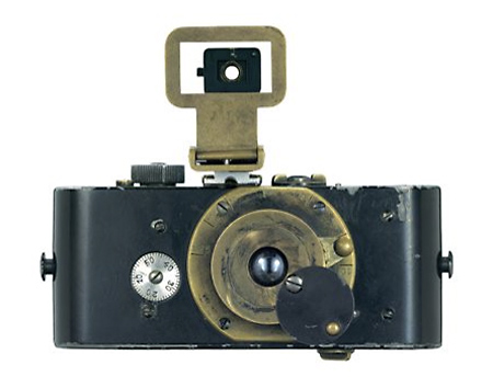 Leica-turns-99.jpg