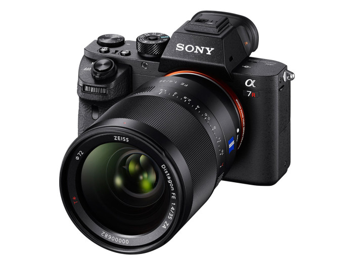 sony-introduces-new-flagship-full-frame-alpha-model-the-a7r-ii.jpg